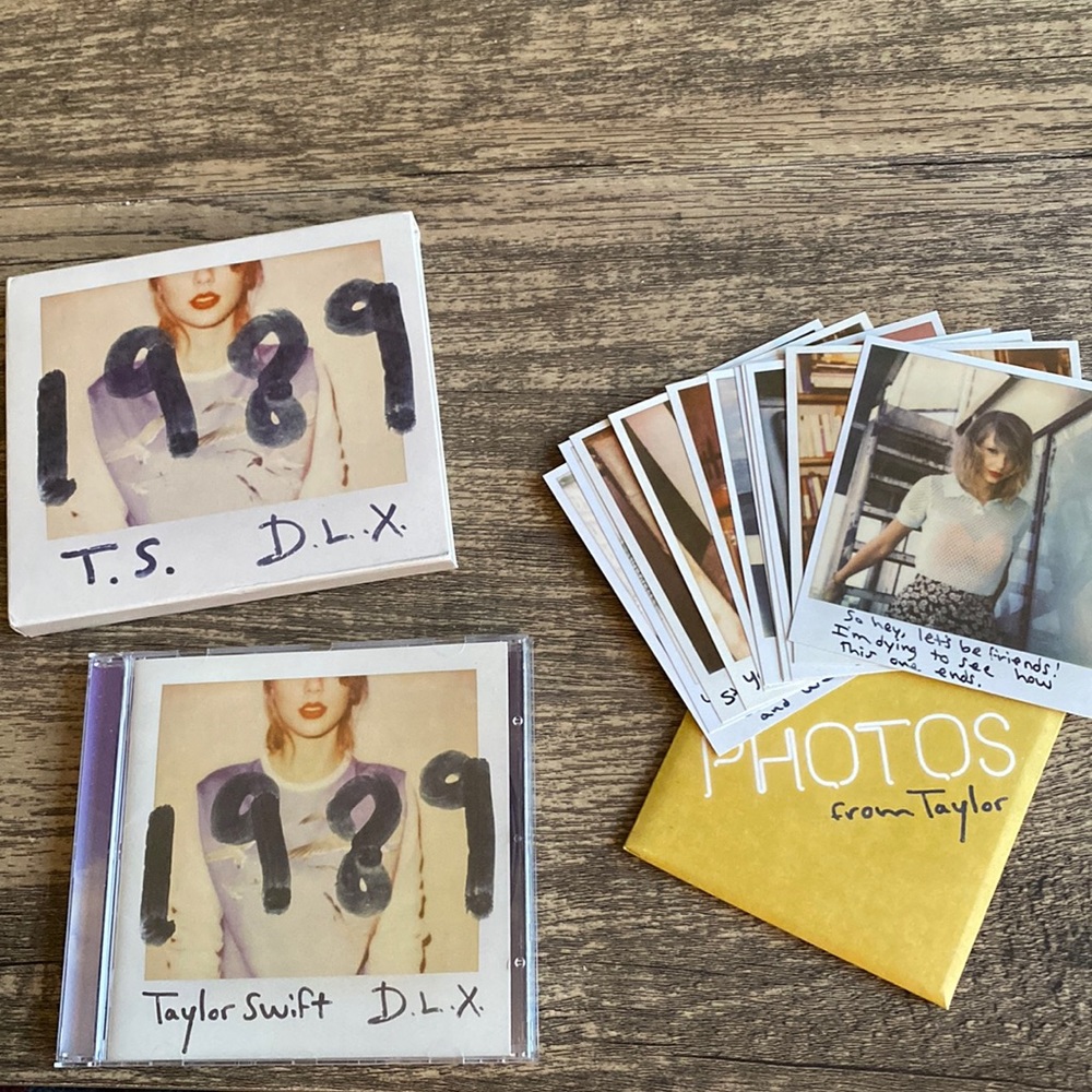 Taylor Swift 1989 Deluxe CD with Polaroids